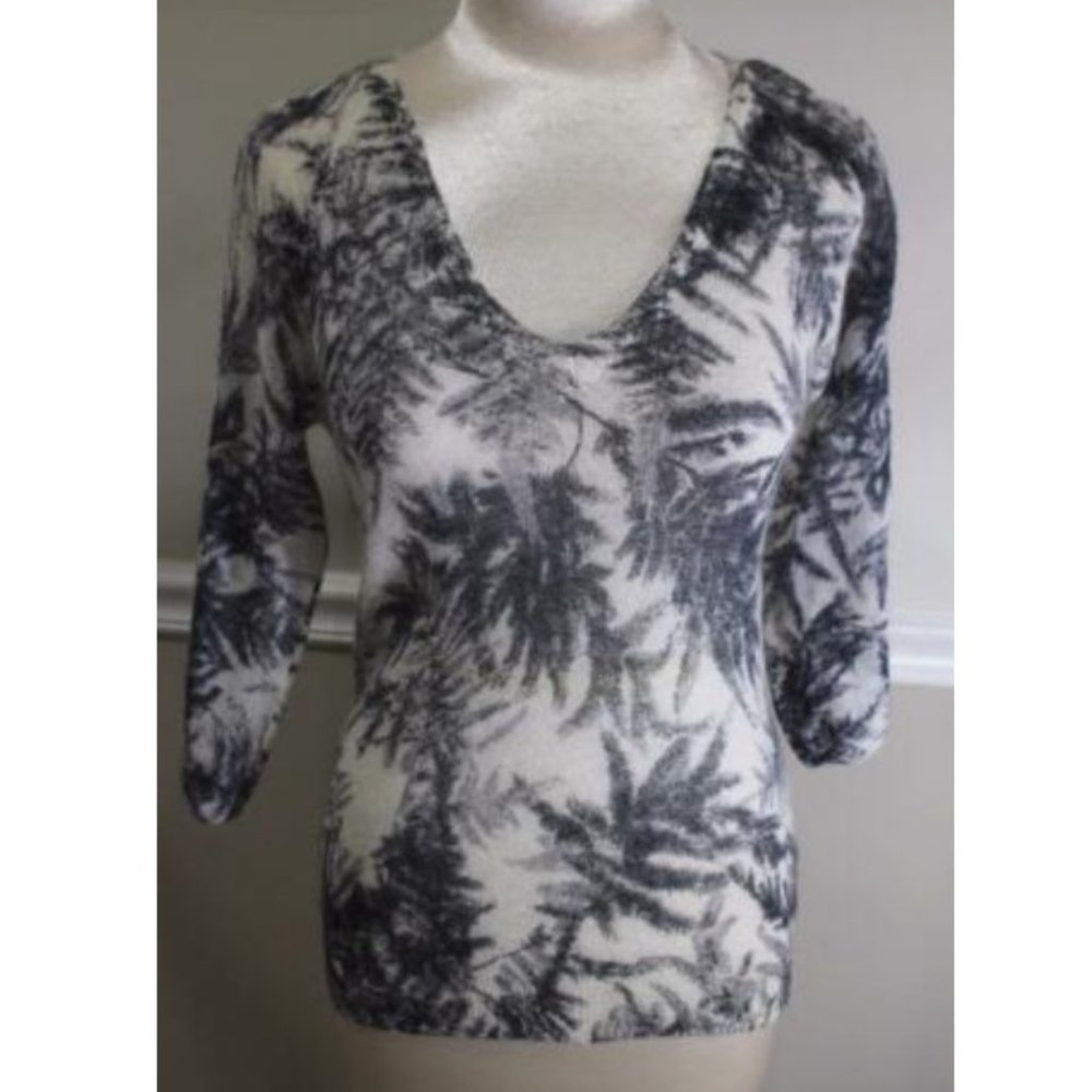 🧶Anthropologie Grey Leaves Pullover Knit Top, L